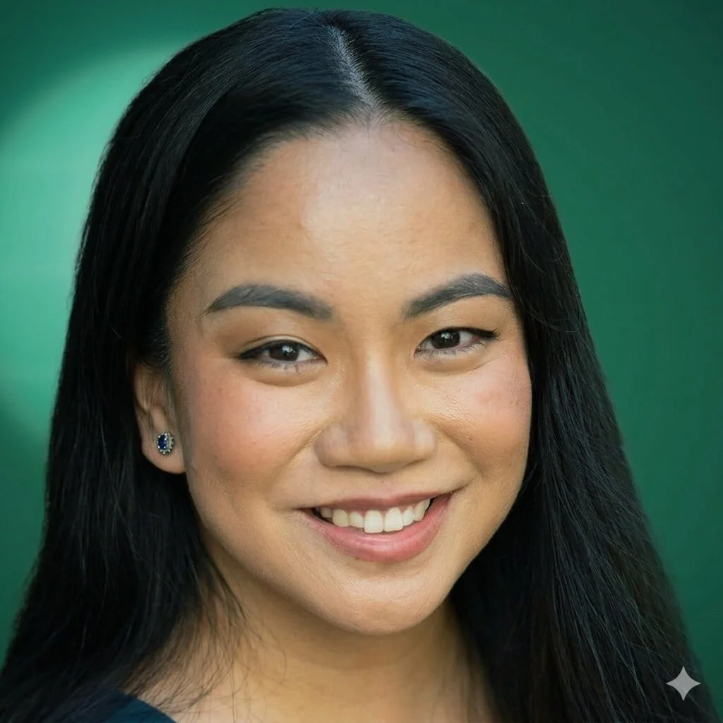 Profile headshot of Raya Abat Robinson